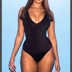 TA3 Swimsuit PLUNGEY Black